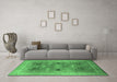 Machine Washable Oriental Emerald Green Traditional Area Rugs in a Living Room,, wshurb873emgrn
