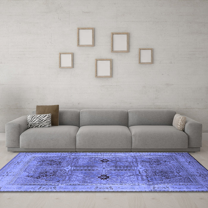 Machine Washable Oriental Blue Traditional Rug in a Living Room, wshurb873blu