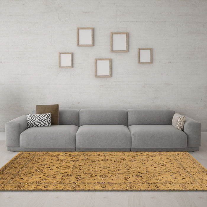 Machine Washable Oriental Brown Traditional Rug in a Living Room,, wshurb874brn