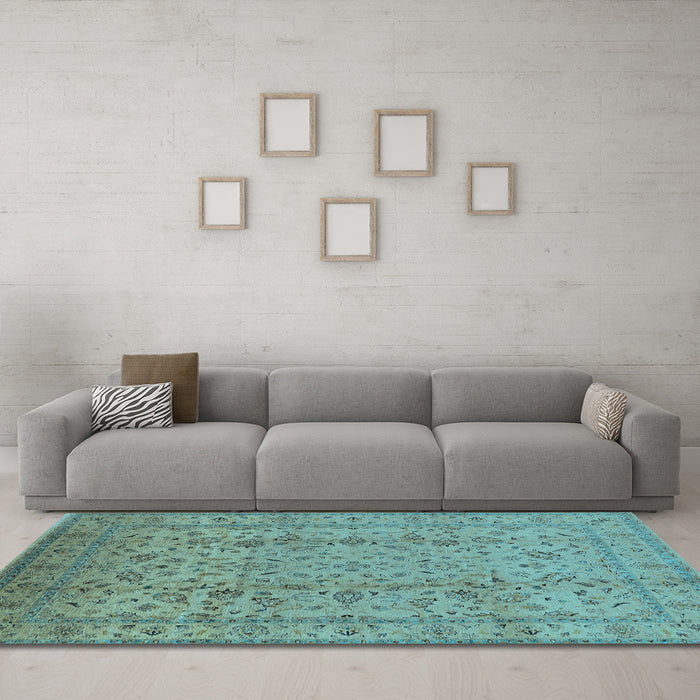 Machine Washable Oriental Light Blue Traditional Rug in a Living Room, wshurb874lblu
