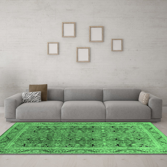 Machine Washable Oriental Emerald Green Traditional Area Rugs in a Living Room,, wshurb876emgrn