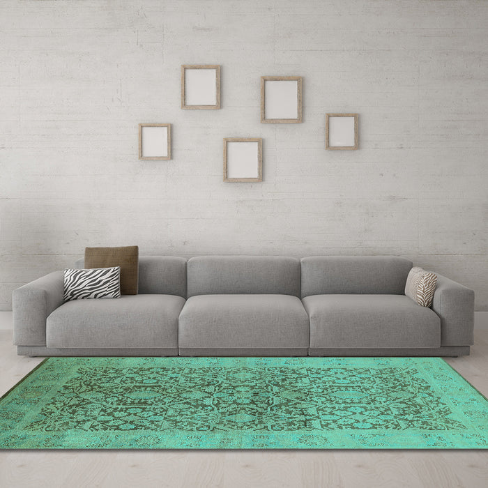 Machine Washable Oriental Turquoise Traditional Area Rugs in a Living Room,, wshurb877turq