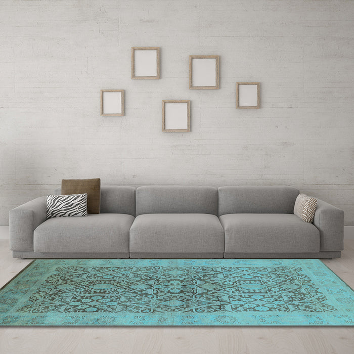 Machine Washable Oriental Light Blue Traditional Rug in a Living Room, wshurb877lblu