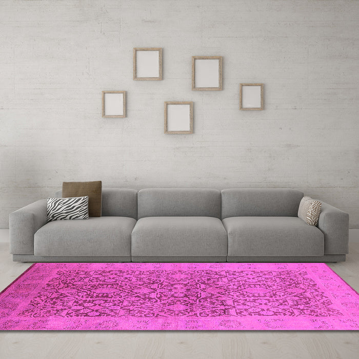 Machine Washable Oriental Pink Traditional Rug in a Living Room, wshurb877pnk