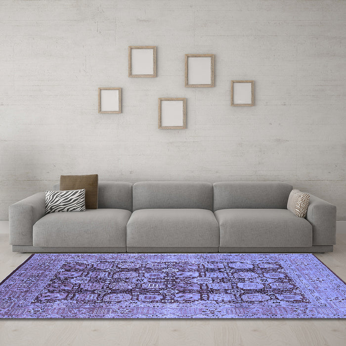 Machine Washable Oriental Blue Traditional Rug in a Living Room, wshurb880blu