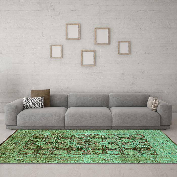 Machine Washable Oriental Turquoise Traditional Area Rugs in a Living Room,, wshurb880turq