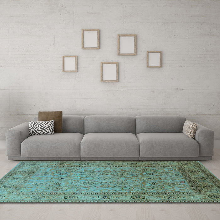 Machine Washable Oriental Light Blue Traditional Rug in a Living Room, wshurb881lblu