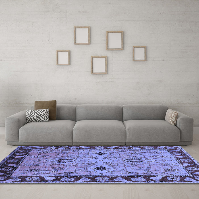 Machine Washable Oriental Blue Traditional Rug in a Living Room, wshurb886blu