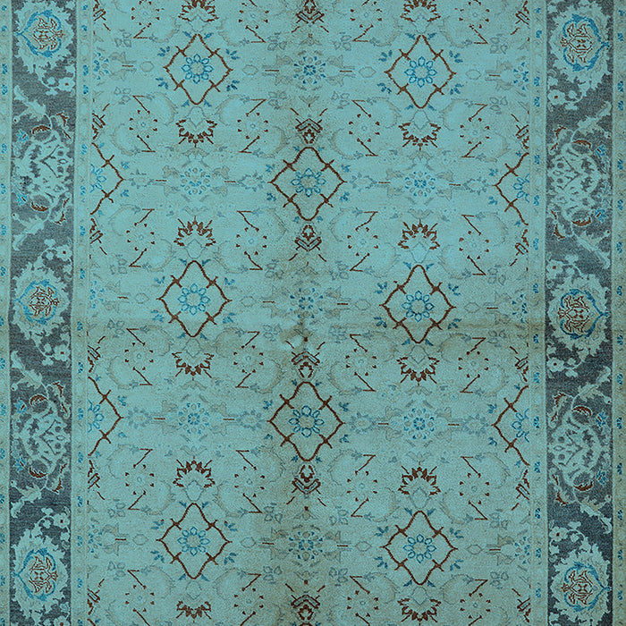 Machine Washable Oriental Light Blue Traditional Rug, wshurb892lblu
