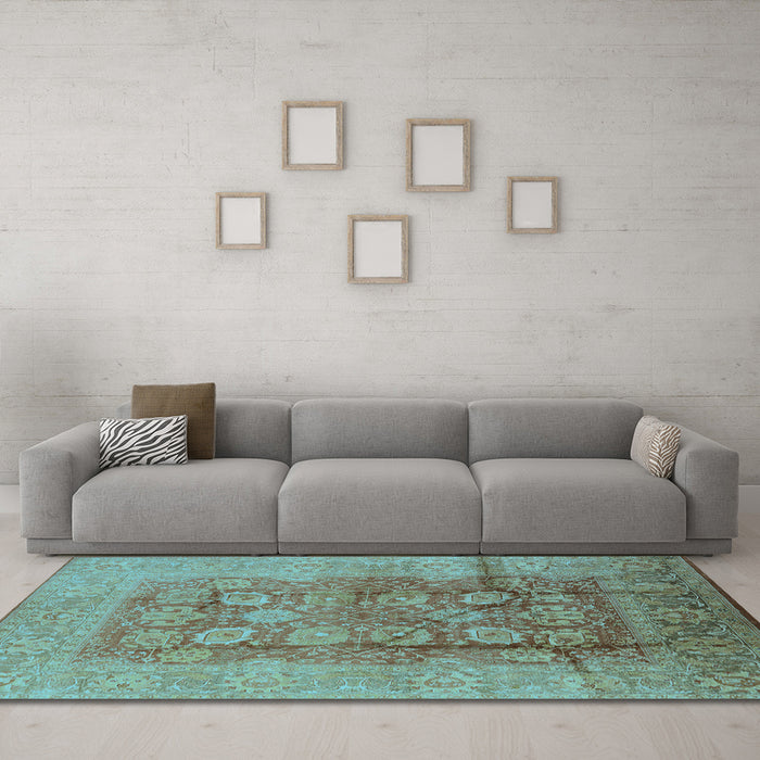 Machine Washable Oriental Light Blue Traditional Rug in a Living Room, wshurb893lblu