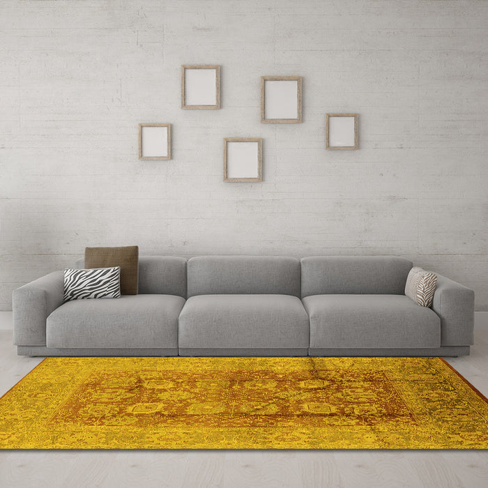 Machine Washable Oriental Yellow Traditional Rug in a Living Room, wshurb893yw