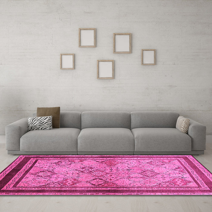 Machine Washable Oriental Pink Traditional Rug in a Living Room, wshurb898pnk