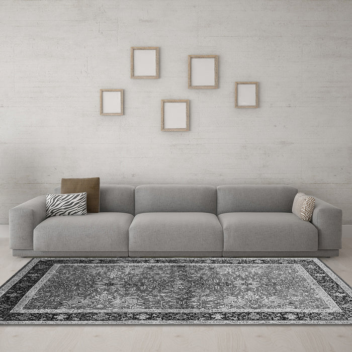 Machine Washable Oriental Gray Traditional Rug in a Living Room,, wshurb899gry