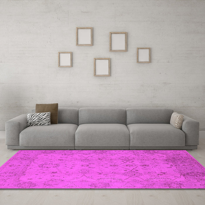 Machine Washable Oriental Pink Traditional Rug in a Living Room, wshurb910pnk