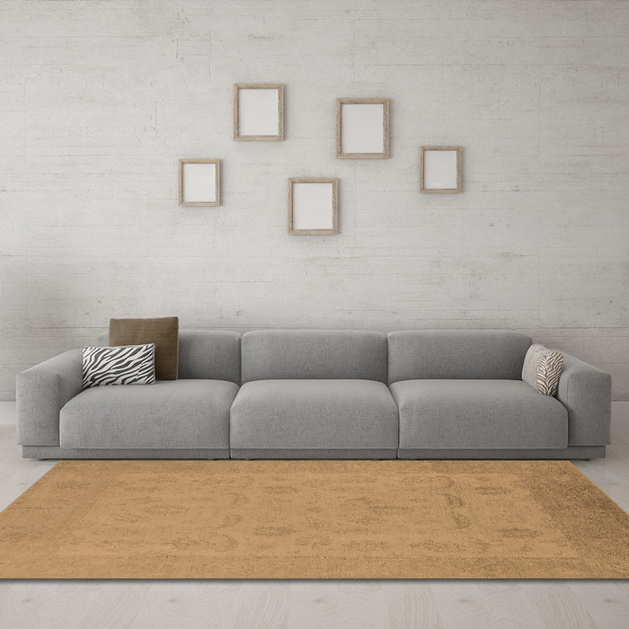 Machine Washable Oriental Brown Traditional Rug in a Living Room,, wshurb911brn