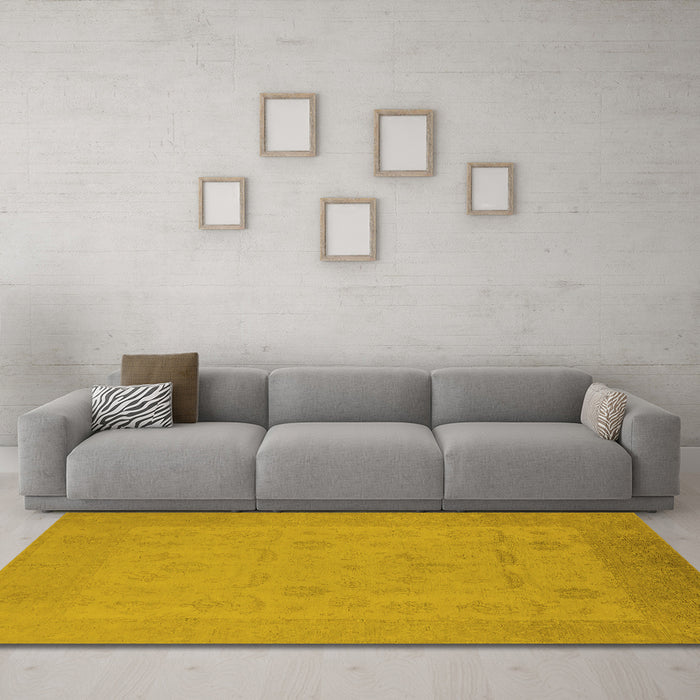 Machine Washable Oriental Yellow Traditional Rug in a Living Room, wshurb911yw