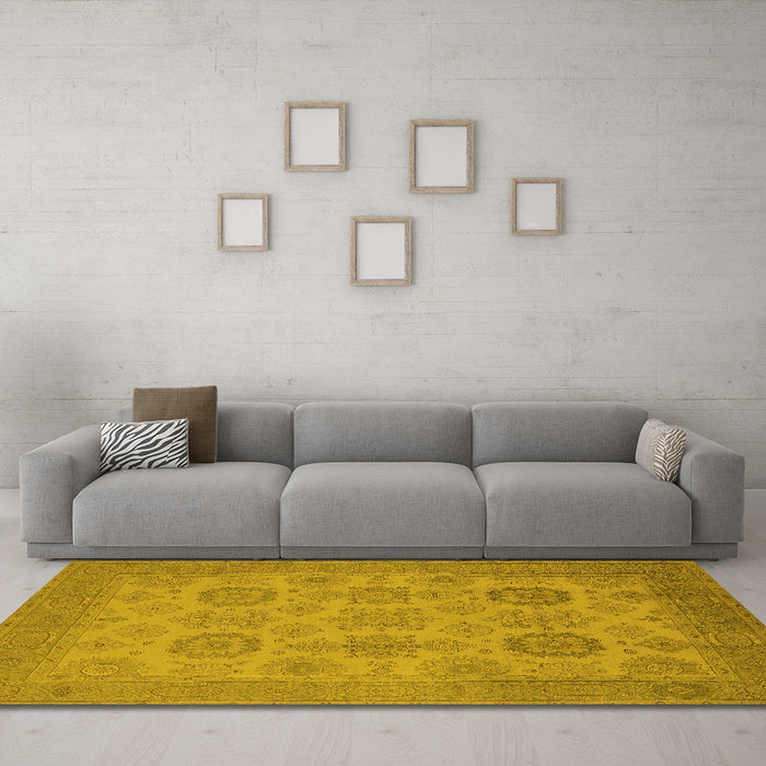 Machine Washable Oriental Yellow Industrial Rug in a Living Room, wshurb912yw
