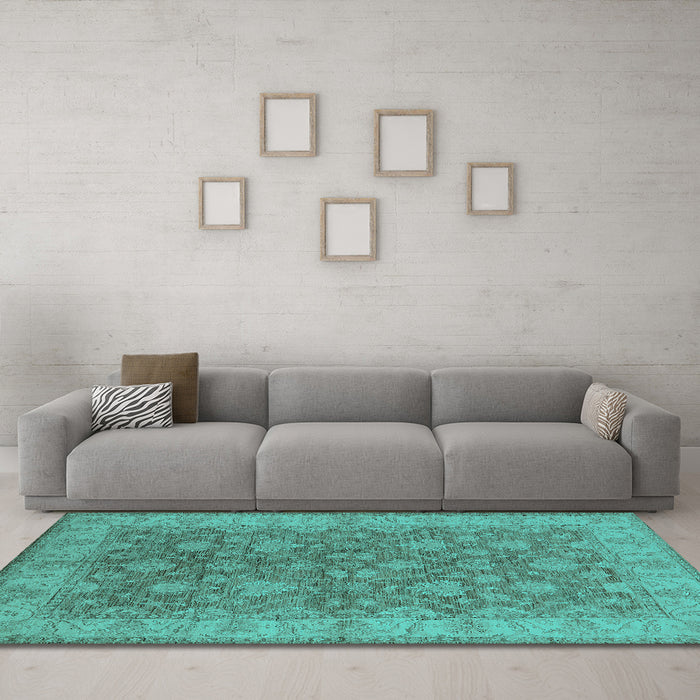 Machine Washable Oriental Turquoise Traditional Area Rugs in a Living Room,, wshurb913turq