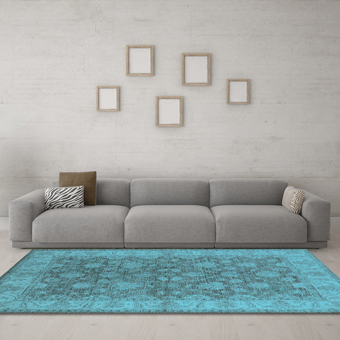 Machine Washable Oriental Light Blue Traditional Rug in a Living Room, wshurb913lblu
