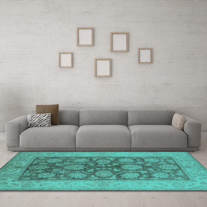 Machine Washable Oriental Turquoise Traditional Area Rugs in a Living Room,, wshurb914turq