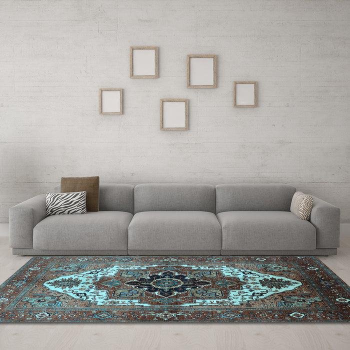 Machine Washable Persian Light Blue Traditional Rug in a Living Room, wshurb928lblu