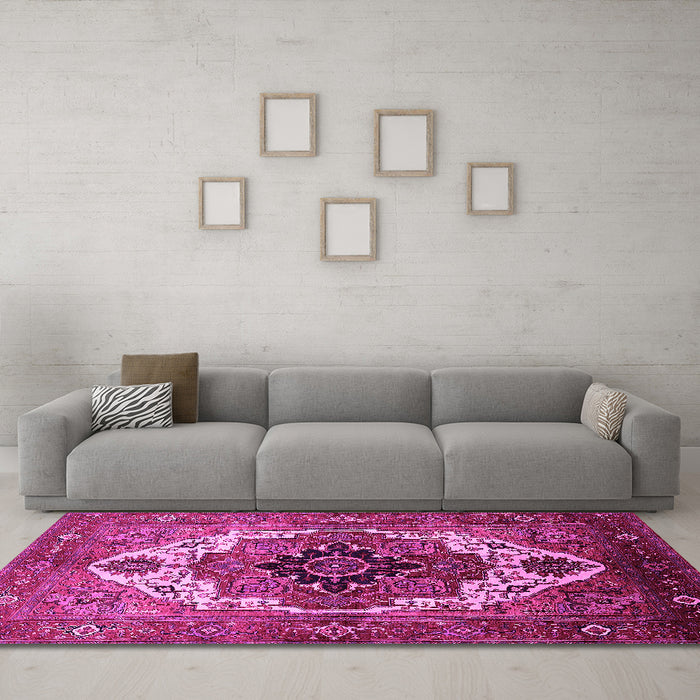 Machine Washable Persian Pink Traditional Rug in a Living Room, wshurb928pnk
