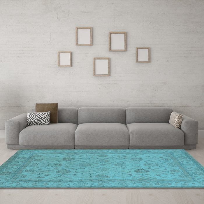 Machine Washable Oriental Light Blue Traditional Rug in a Living Room, wshurb930lblu