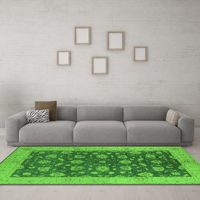 Machine Washable Oriental Green Industrial Area Rugs in a Living Room,, wshurb935grn