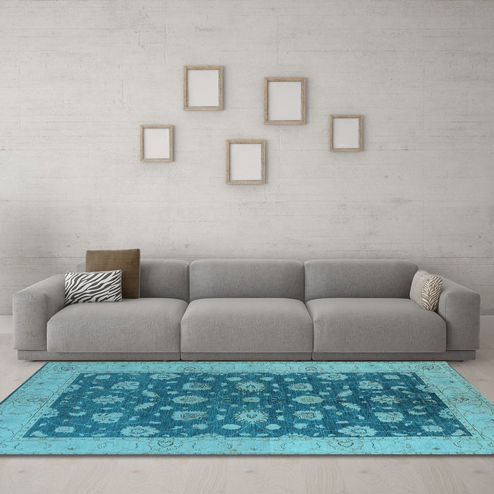 Machine Washable Oriental Light Blue Industrial Rug in a Living Room, wshurb935lblu