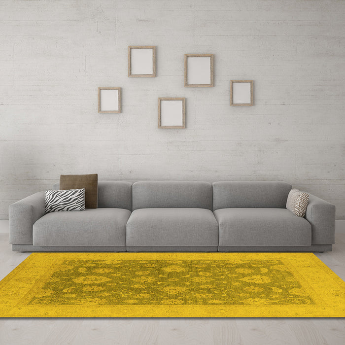 Machine Washable Oriental Yellow Industrial Rug in a Living Room, wshurb936yw
