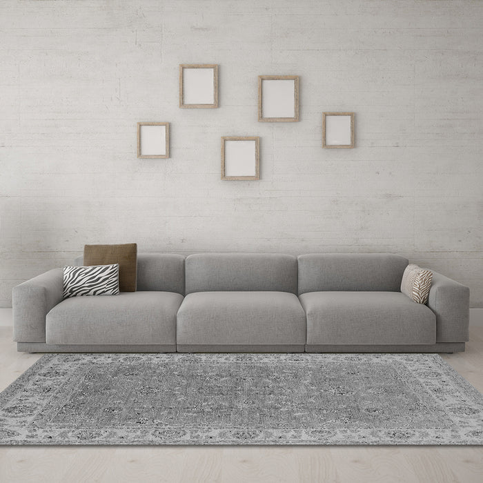 Machine Washable Oriental Gray Industrial Rug in a Living Room,, wshurb937gry