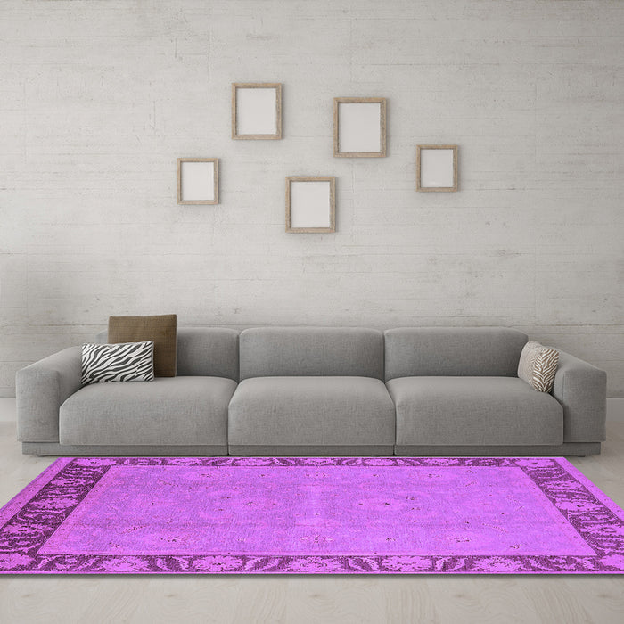 Machine Washable Oriental Purple Industrial Area Rugs in a Living Room, wshurb938pur