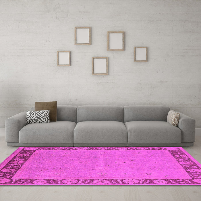 Machine Washable Oriental Pink Industrial Rug in a Living Room, wshurb938pnk