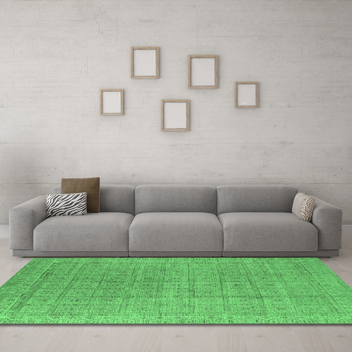 Machine Washable Oriental Emerald Green Industrial Area Rugs in a Living Room,, wshurb940emgrn