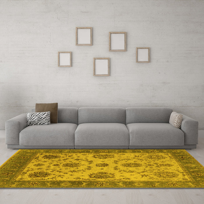 Machine Washable Oriental Yellow Industrial Rug in a Living Room, wshurb942yw