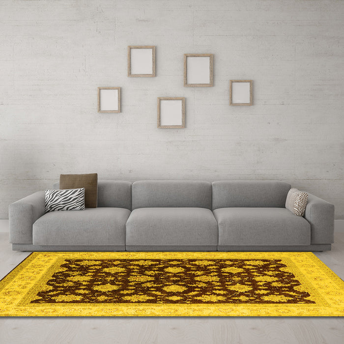 Machine Washable Oriental Yellow Industrial Rug in a Living Room, wshurb943yw