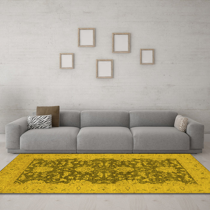 Machine Washable Oriental Yellow Industrial Rug in a Living Room, wshurb949yw