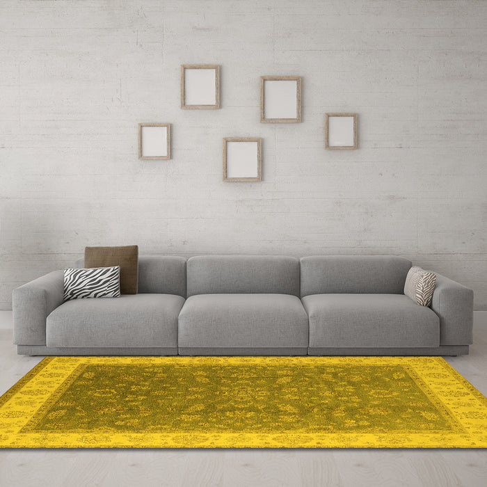 Machine Washable Oriental Yellow Industrial Rug in a Living Room, wshurb951yw