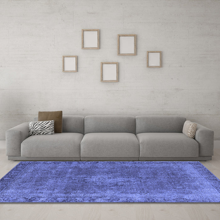 Machine Washable Oriental Blue Industrial Rug in a Living Room, wshurb953blu