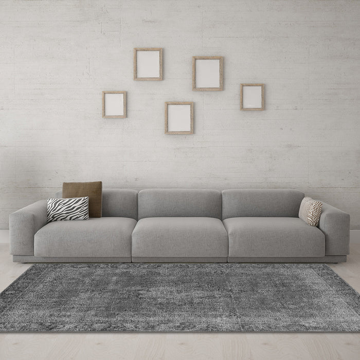 Machine Washable Oriental Gray Industrial Rug in a Living Room,, wshurb953gry