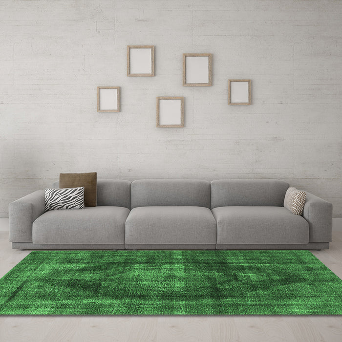 Machine Washable Oriental Emerald Green Industrial Area Rugs in a Living Room,, wshurb955emgrn