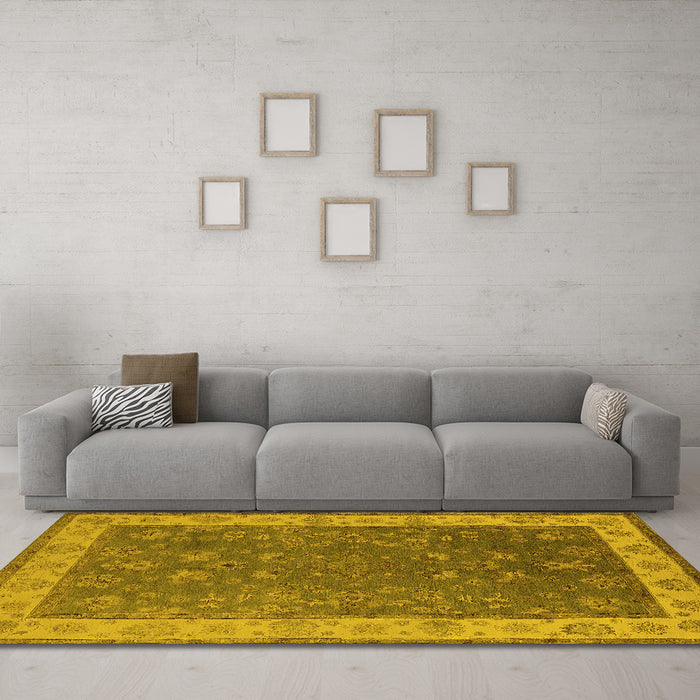 Machine Washable Oriental Yellow Traditional Rug in a Living Room, wshurb963yw