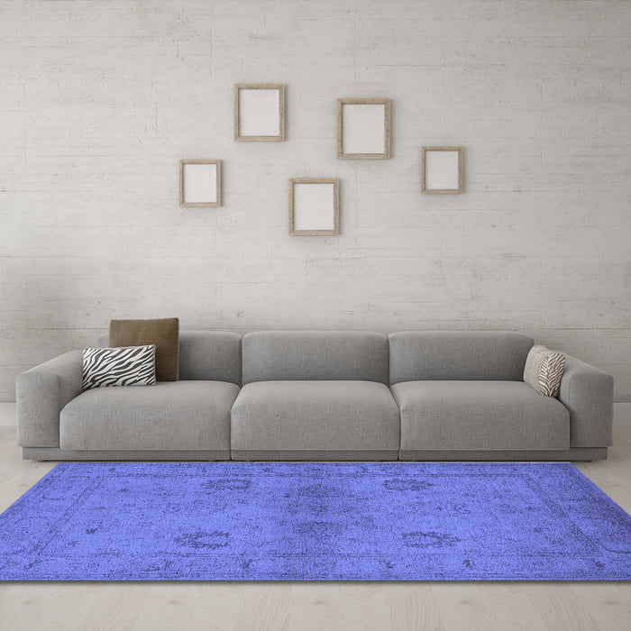 Machine Washable Oriental Blue Industrial Rug in a Living Room, wshurb965blu