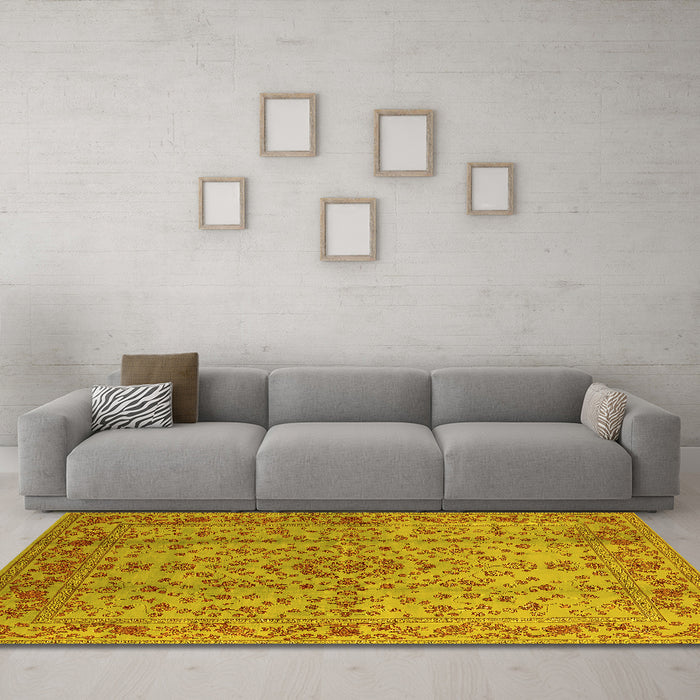 Machine Washable Oriental Yellow Industrial Rug in a Living Room, wshurb966yw