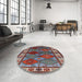 Round Mid-Century Modern Gunmetal Gray Oriental Rug in a Office, urb969