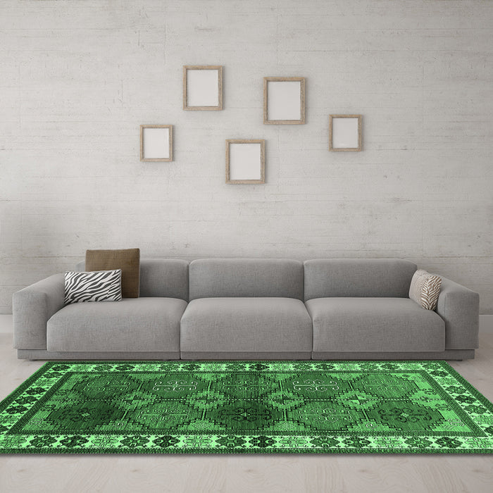 Machine Washable Oriental Emerald Green Industrial Area Rugs in a Living Room,, wshurb969emgrn