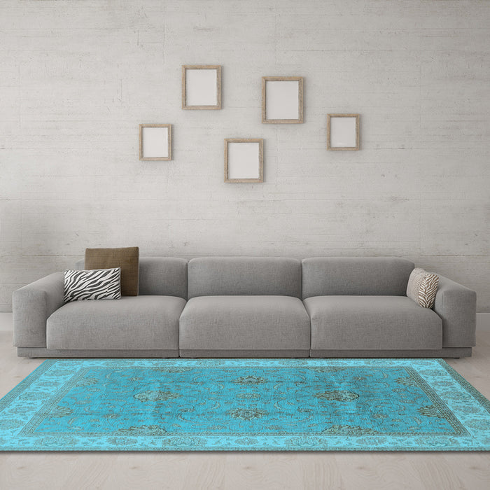 Machine Washable Oriental Light Blue Traditional Rug in a Living Room, wshurb977lblu