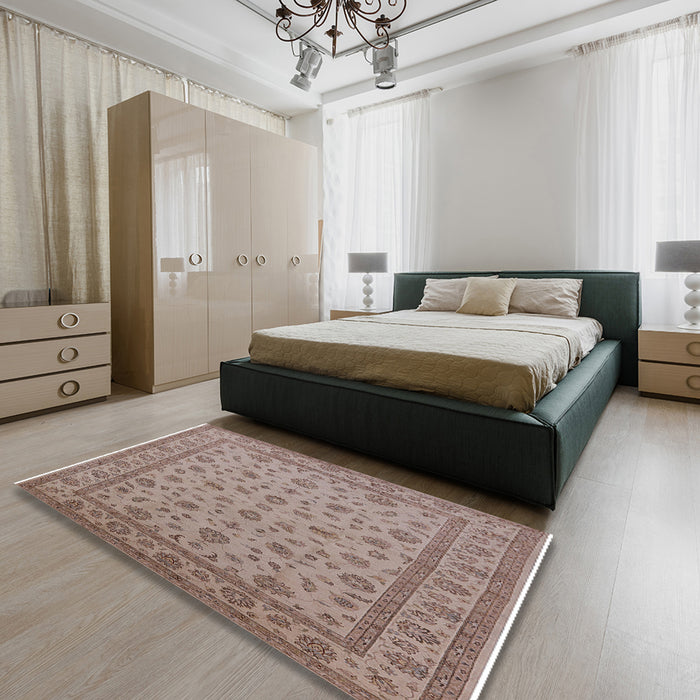 Mid-Century Modern Dark Almond Brown Oriental Rug in a Bedroom, urb980