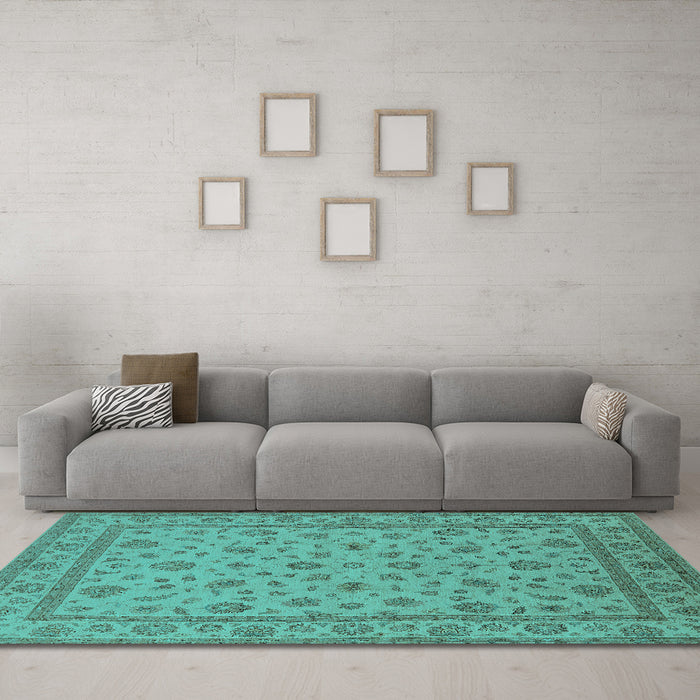 Machine Washable Oriental Turquoise Traditional Area Rugs in a Living Room,, wshurb980turq