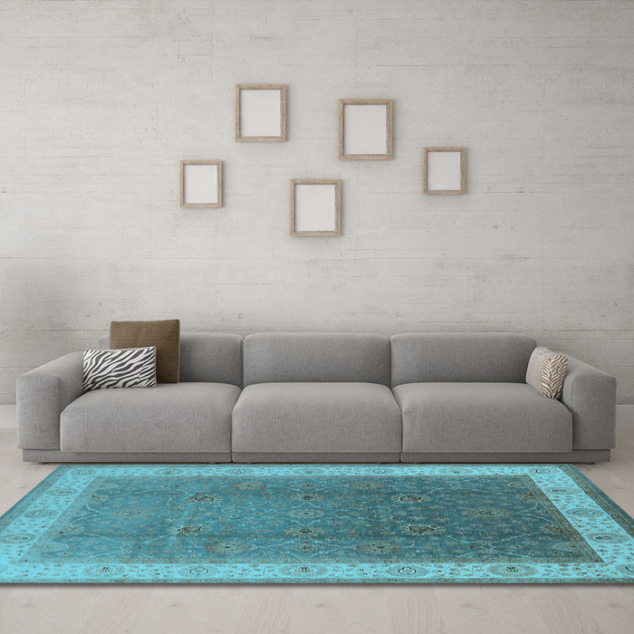 Machine Washable Oriental Light Blue Traditional Rug in a Living Room, wshurb985lblu